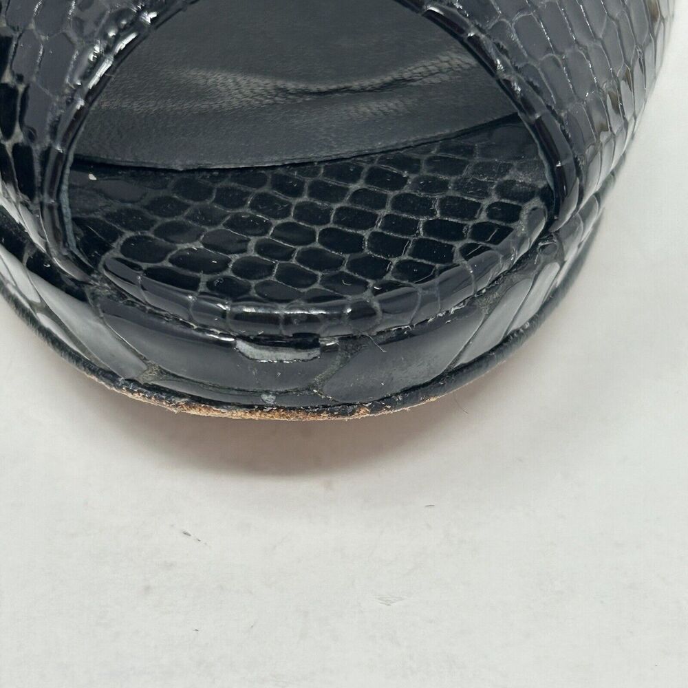 Stuart Weitzman Pumps 7 Peep Toe Black Snake Embossed Patent Leather 3" Heels - Picture 9 of 15